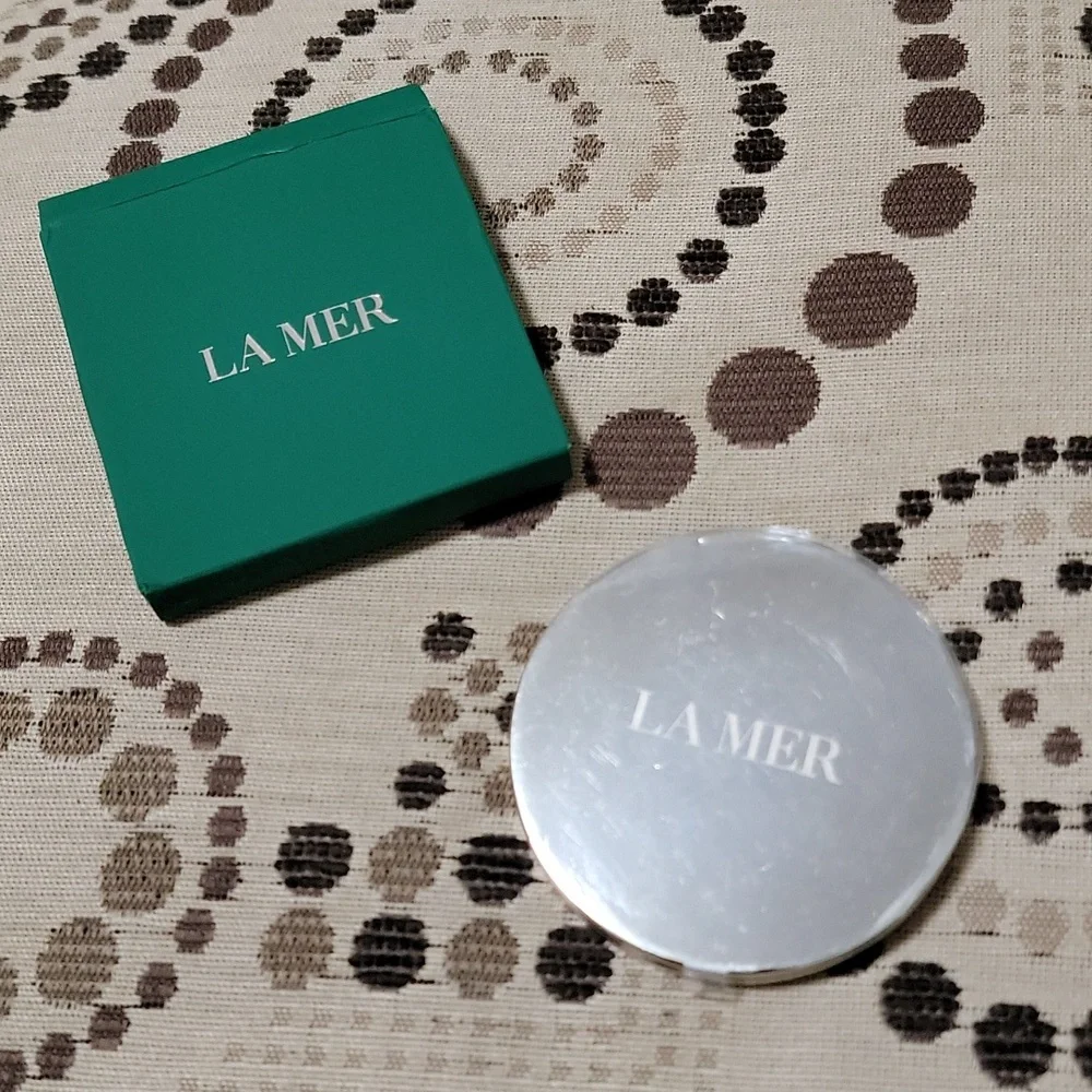 La Mer Metal Travel Compact Mirror